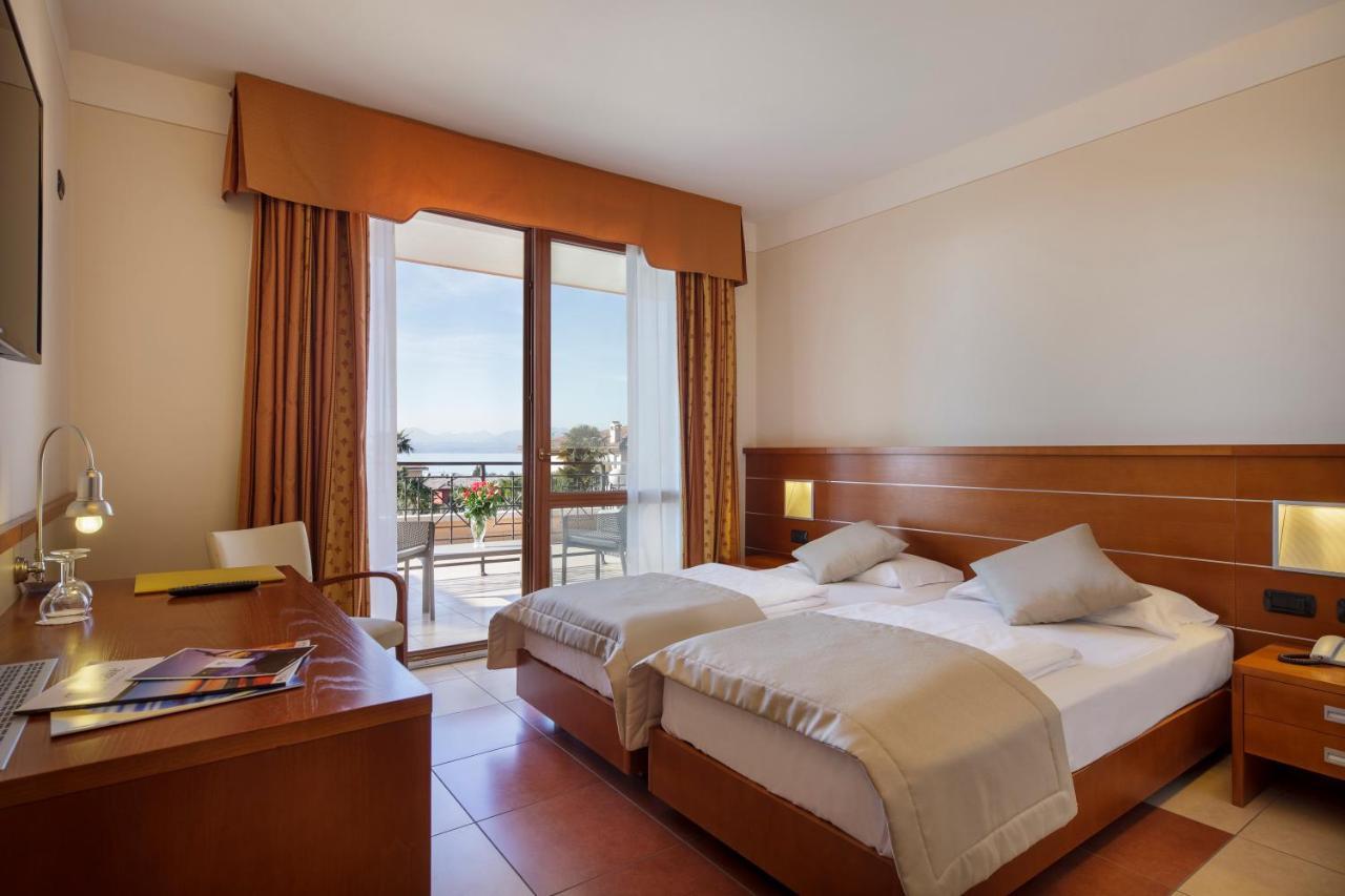 Hotel Villa Olivo Resort 3S Бардолино Экстерьер фото