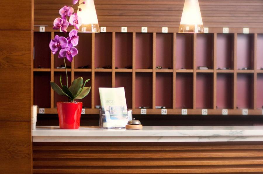 Hotel Villa Olivo Resort 3S Бардолино Экстерьер фото