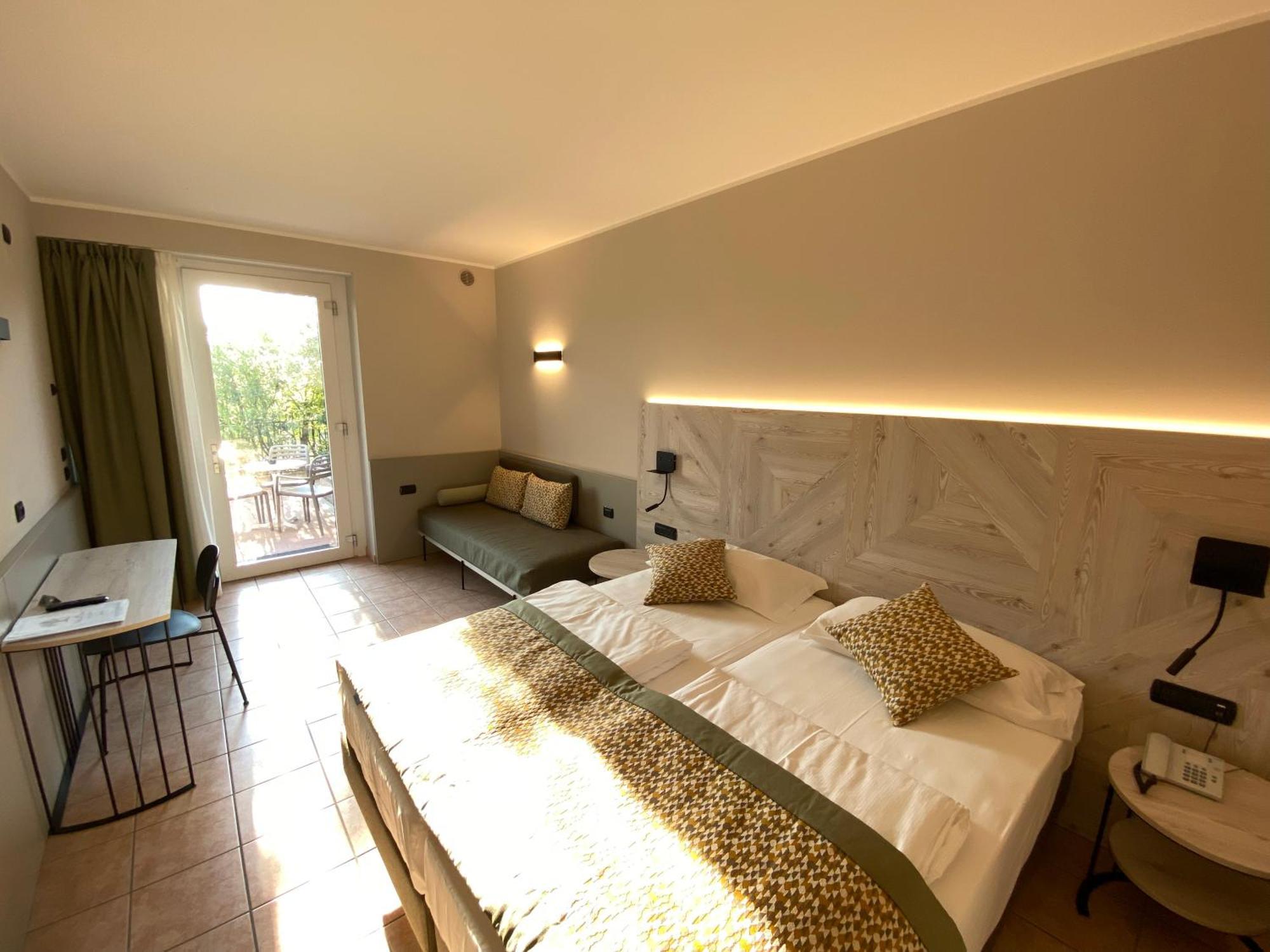 Hotel Villa Olivo Resort 3S Бардолино Экстерьер фото