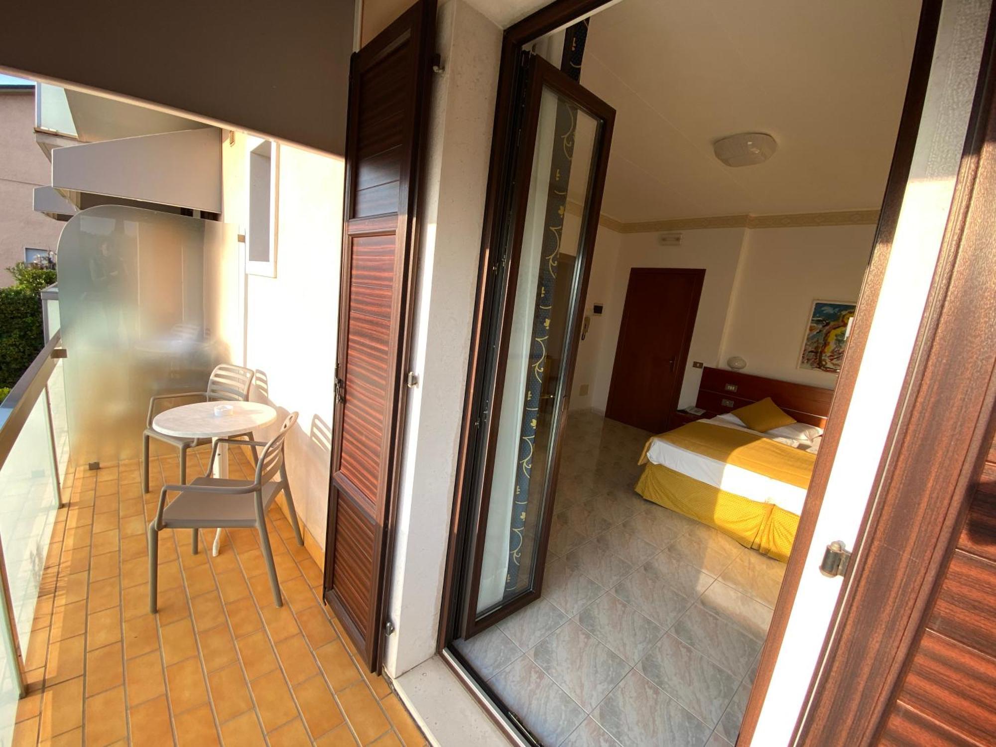 Hotel Villa Olivo Resort 3S Бардолино Экстерьер фото