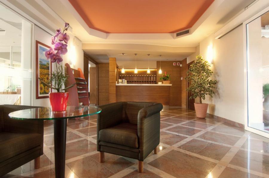 Hotel Villa Olivo Resort 3S Бардолино Экстерьер фото