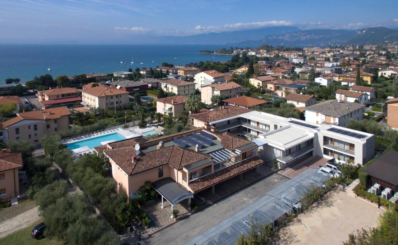 Hotel Villa Olivo Resort 3S Бардолино Экстерьер фото