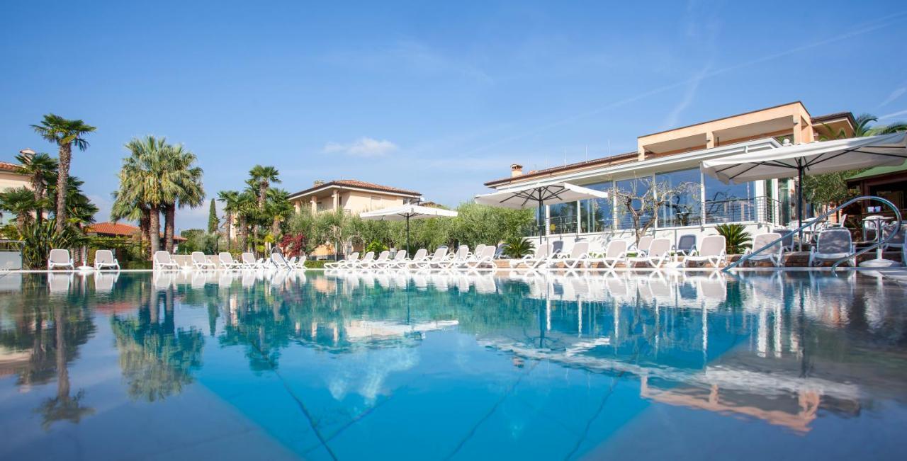 Hotel Villa Olivo Resort 3S Бардолино Экстерьер фото