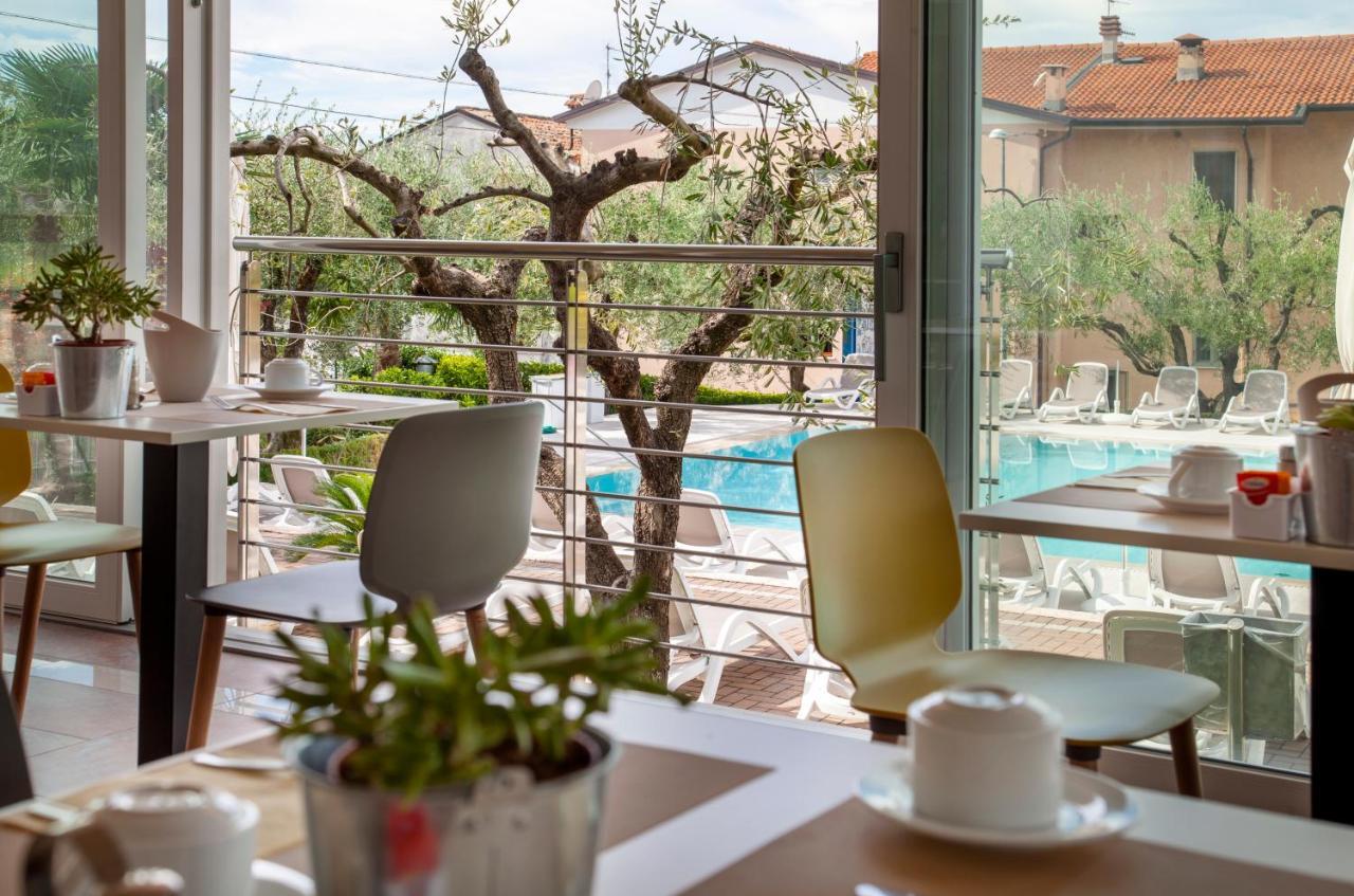 Hotel Villa Olivo Resort 3S Бардолино Экстерьер фото